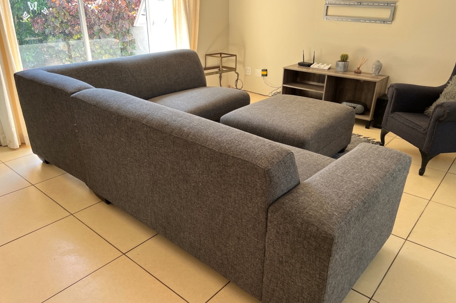 2 Bedroom Property for Sale in Bonza Bay Eastern Cape
